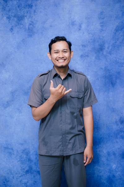 Rocky Naupal Awamirulloh, S.Pd.